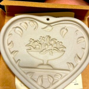 Pampered chef come to the table heart play cookie mold